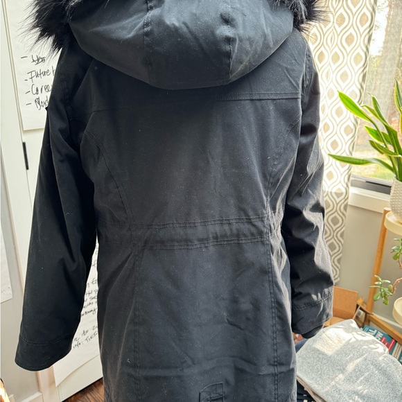 Hollister faux fur lined winter coat - Picture 5 of 8